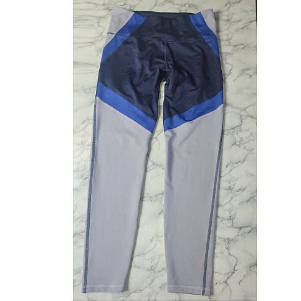 Old Navy Active Athletic stretch pants, skinny, Tri-color in size Large